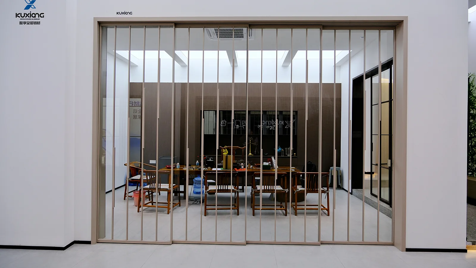 Firmenausstellungsraum7